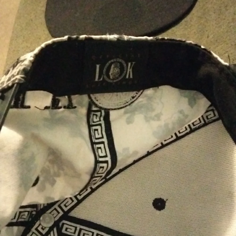 Snapback - Picture 3 of 3